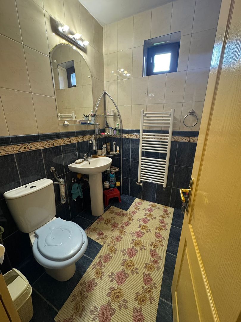 Casa de închiriat 7 camere Sector 4, ideal pentru clinica, gradinita - Poză 28