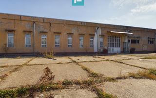 Spațiu industrial cu platformă betonată și teren - Poză 2