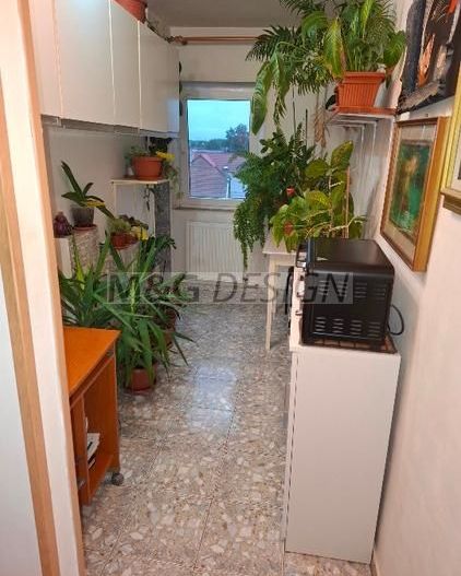Apartament cu o camera zona Lunei - Poză 4
