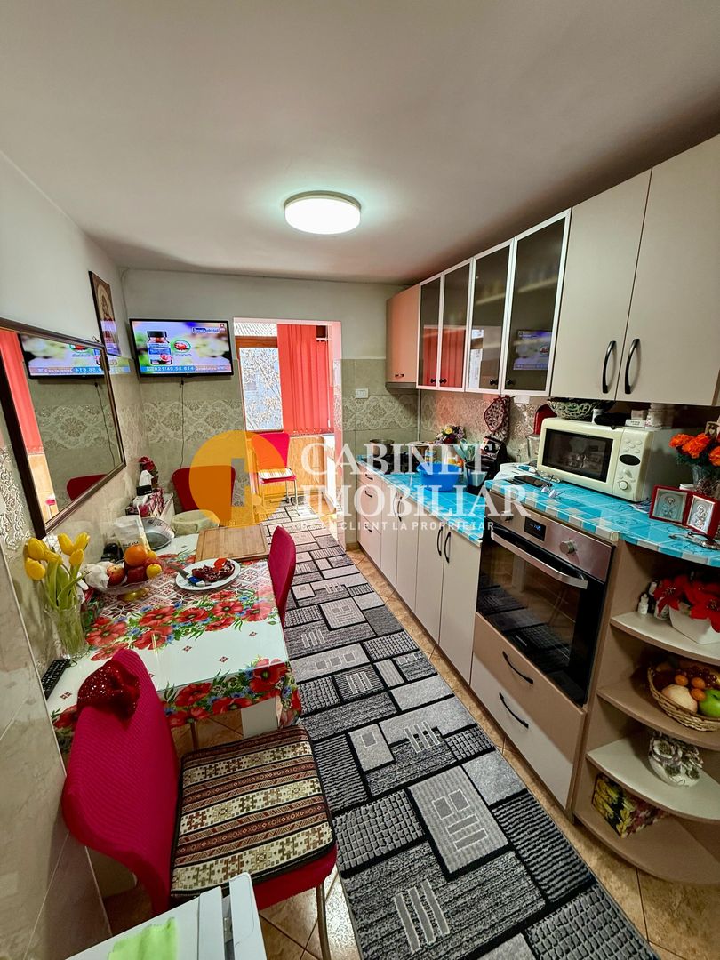 2 Camere Decomandat Renovat - Zona Dacia, Statia Bicaz - Poză 6