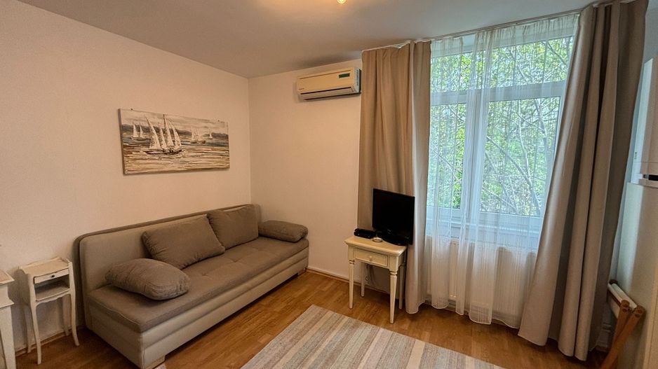 Garoniera - zona Primaverii - Poză 1