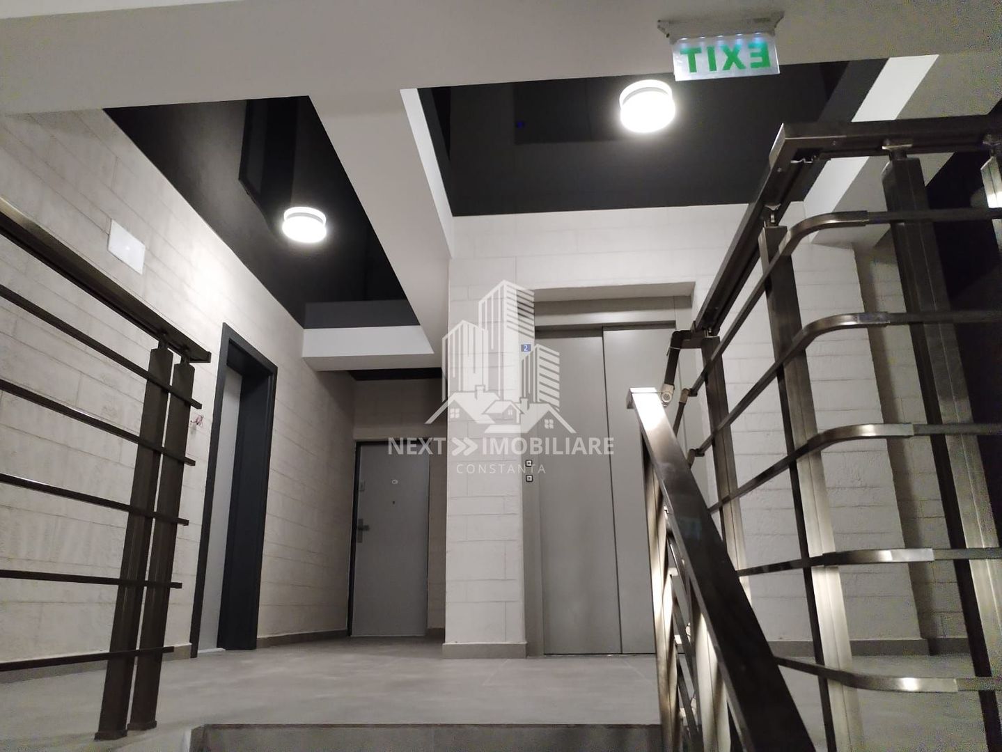 Apartament 2 cam, Mamaia zona Rex, la alb, vedere lac - Poză 8