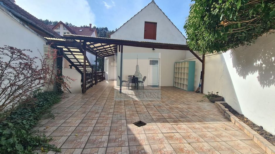 Casa, 4 camere, singur in curte - zona Schei - Poză 4