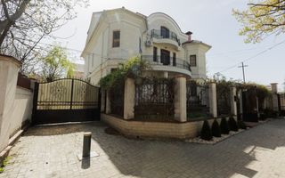 Chirie, casă, 7 camere, str. Galbena, Centru - Poză 2