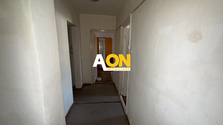 De vanzare apartament 3 camere, etaj 1, Cetate - Poză 5