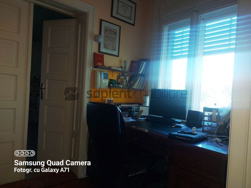 Casa cu 6 camere str.E Teodoroiu - Poză 12