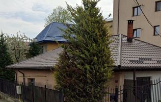 Casă de vânzare – Tătărași, toate utilitatile, libera!