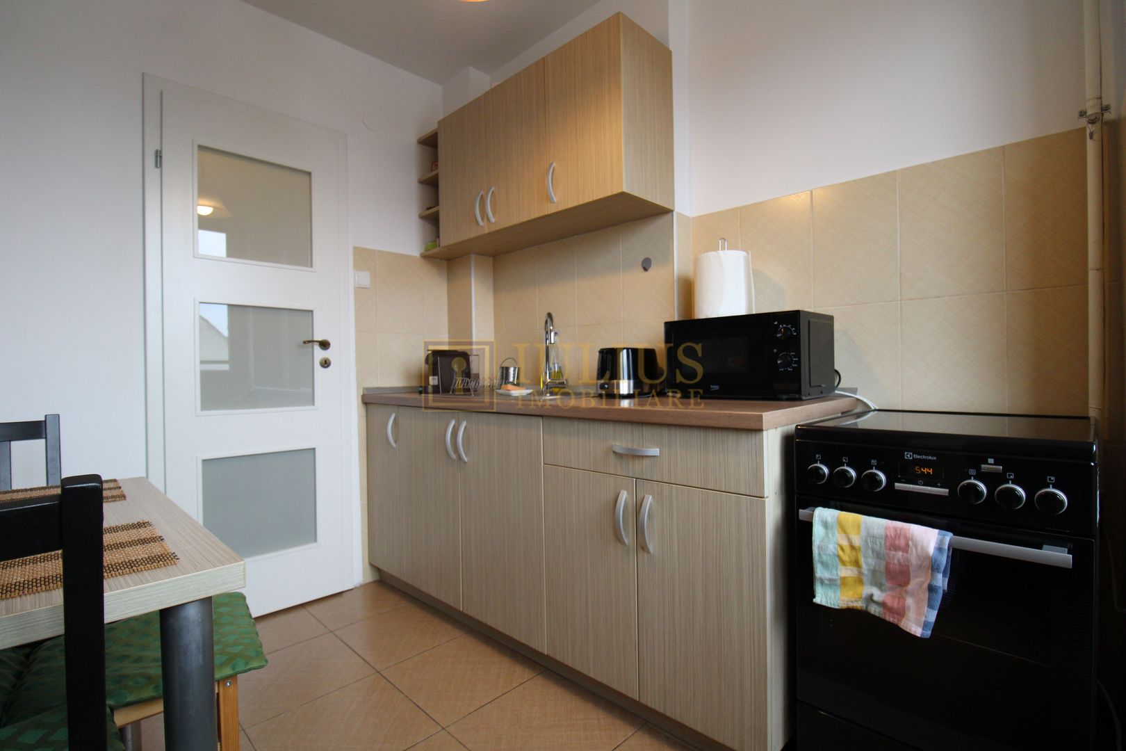 Piata Vicotoriei, 3 camere, centrala proprie - Poză 14