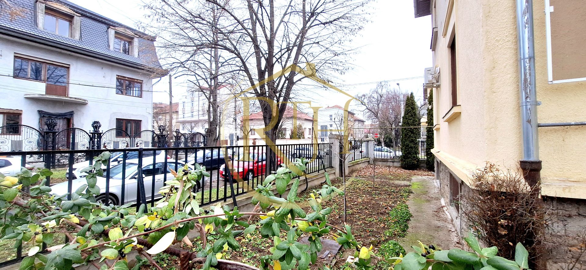 Oferim spre inchiriere, apartament 3 camere, spatios, aproape de Centru - Poză 19