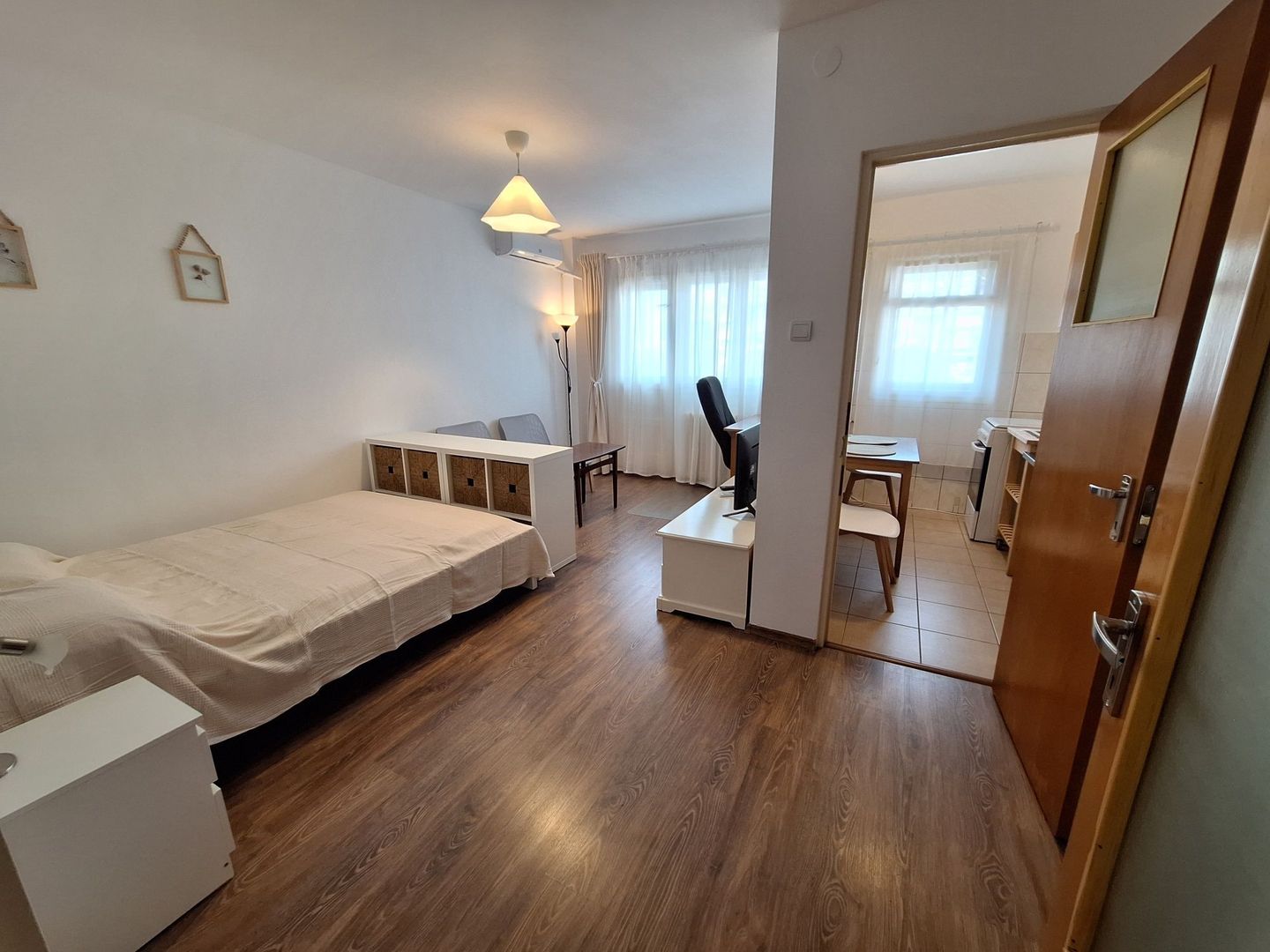 Închiriez garsonieră Campia Libertății - Poză 1