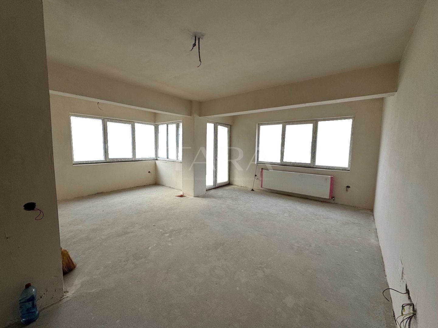 Apartament 3 camere - Zona Baciu - Poză 2