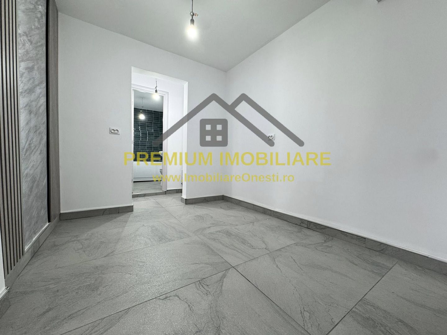 Apartament 2 Camere - Etaj 1 - Zona Mal - Renovat - Poză 10