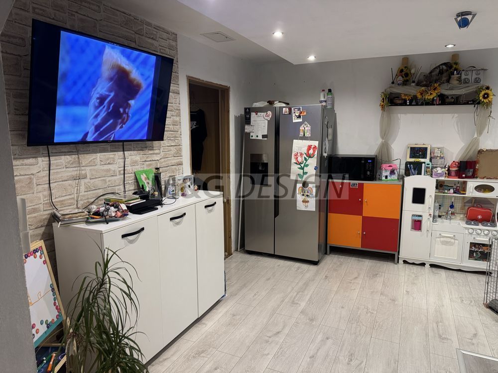 Apartament 2 camere zona Dambovita etaj 2 cu centrala - Poză 2