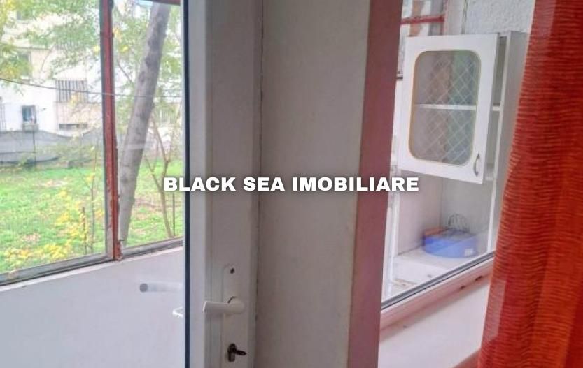 Apartament 2 camere de vanzare, zona Tomis 2 - Ocazie - Poză 7