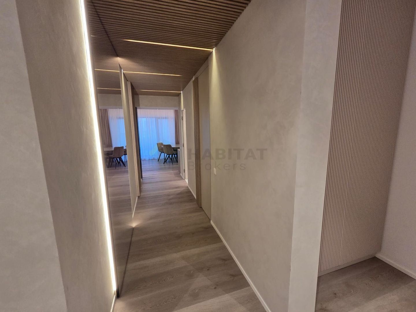 Apartament spectaculos cu grădină privată de 152 mp – disponibil spre închiriere - Poză 14