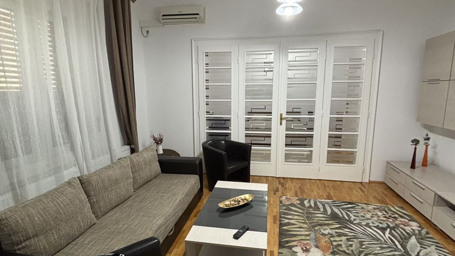 Vilă de închiriat zona Parvan - Poză 28