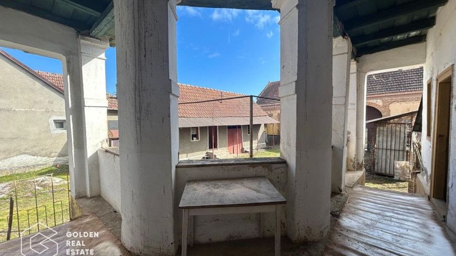 Casa traditionala cu teren generos in Odvos, județul Arad - Poză 4