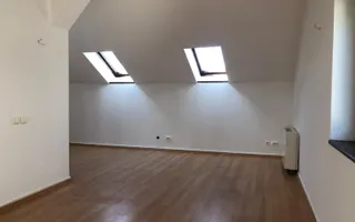 Vila 6 camere cu iesire la lacul Baneasa teren 317 mp - Poză 12