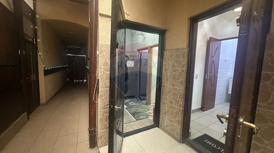 De Inchiriat Spațiu Comercial de 60mp în zona Nerva Traian - Poză 8