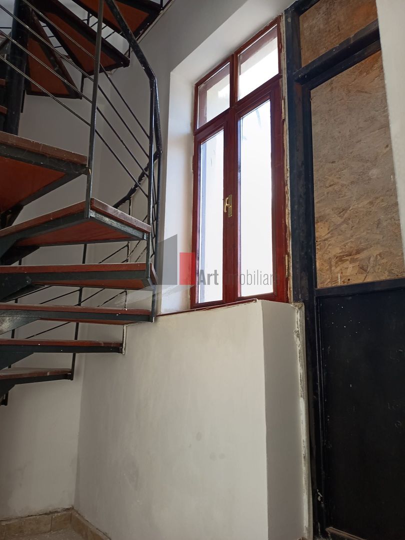 Vila  de inchiriat recent renovata - Poză 35