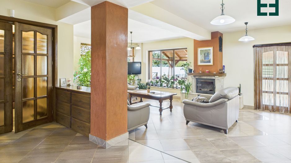 Vilă cu 6 camere - Zona Subcetate - Arad - Poză 10