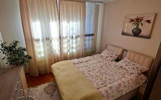 Vând apartament cu 3 camere în Tudor,strada Livezeni - Poză 2