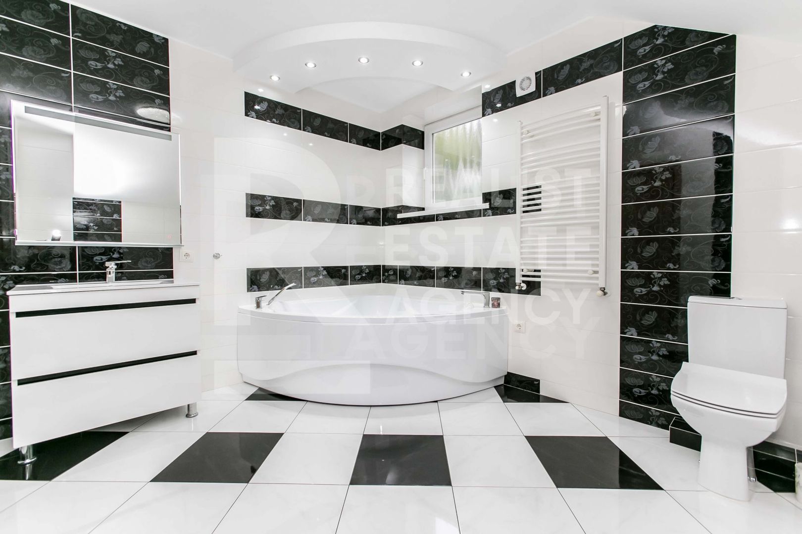 Chirie, casă, 3 nivele, 5 camere, str. Timiș, Centru - Poză 12