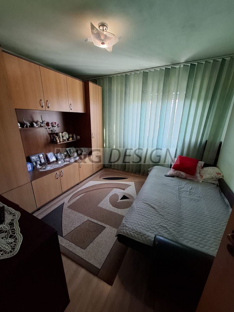 Aradului, 2 camere decomandate, et 3, centrala proprie - Poză 18