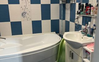 Apartament etaj 3/dormitor/bucatarie/baie/balcon - Poză 5