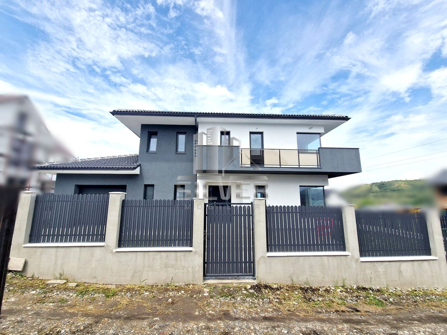 Casa individuala cu teren de 693 mp/CF. - Poză 2