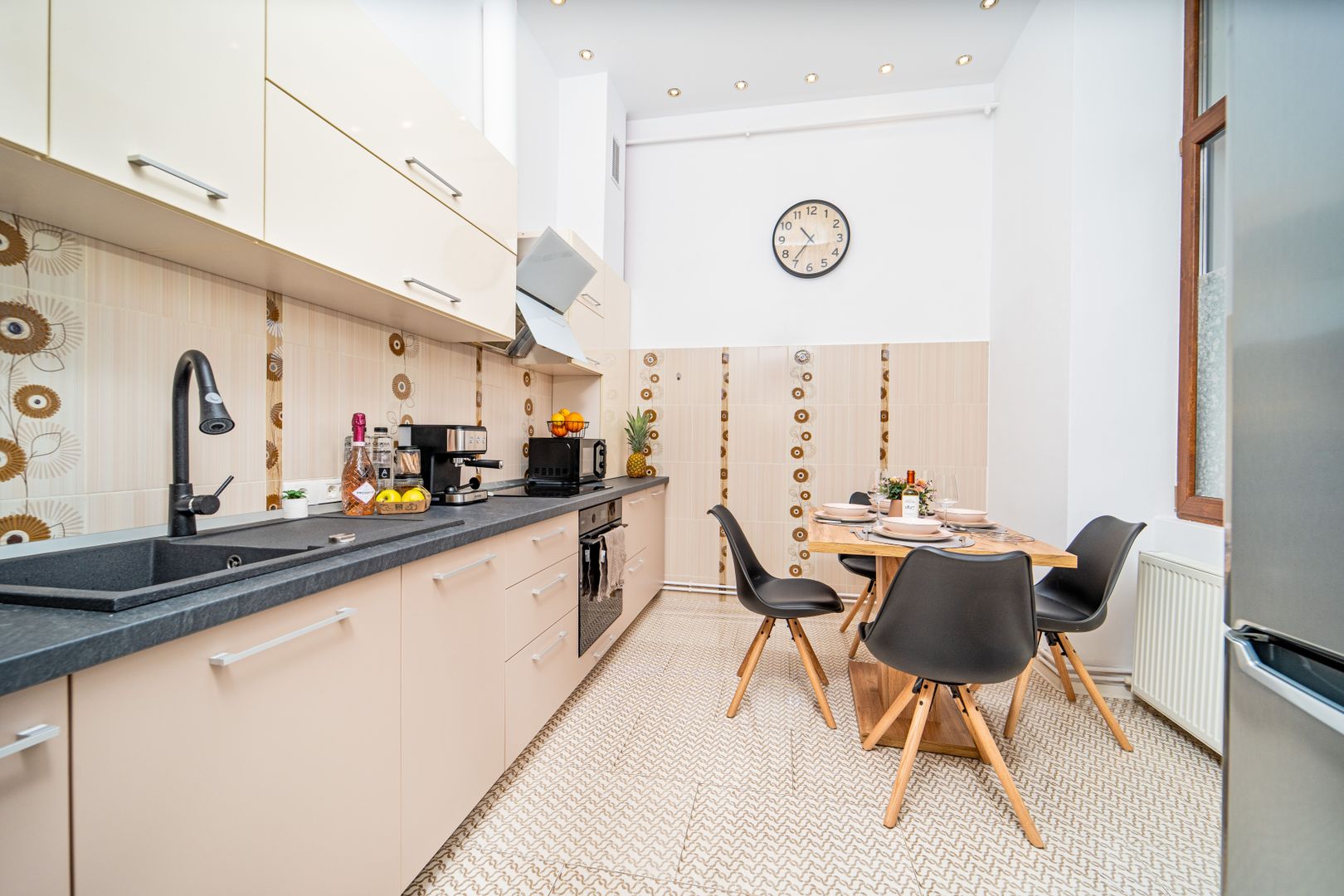 Apartament renovat in cladire istorica - Poză 5