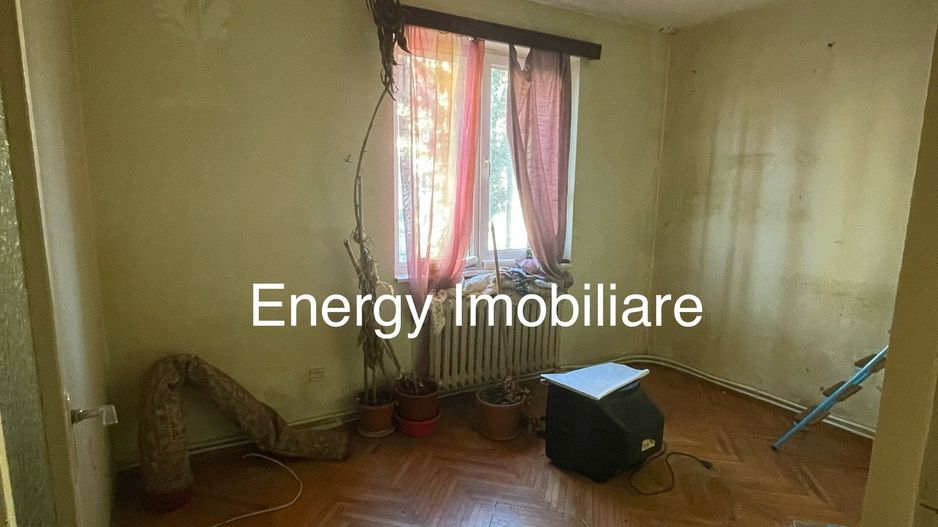 Apartament cu 4 camere și 2 băi, zona Dâmbul Pietros - Poză 5