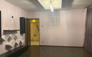 Apartament cu trei camere transformat in doua, Calea Grivitei - Poză 2