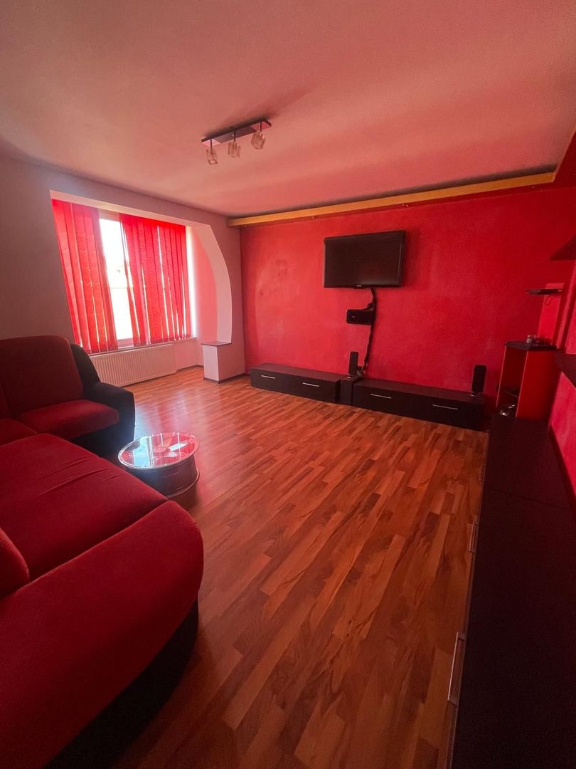 Apartament de vanzare - Poză 1