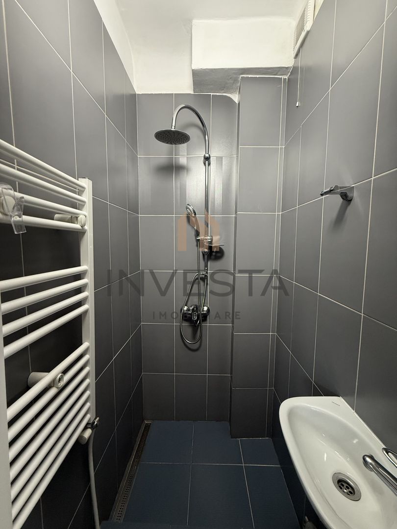 Casă complet mobilată, cu garaj și curte comună – strada Moților, Cluj - Poză 4