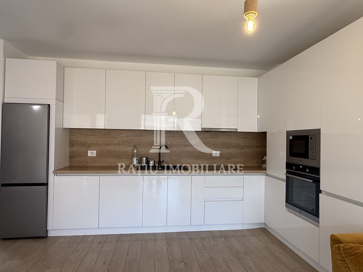 Apartament cu 3 camere de închiriat | Prima Arena | Oradea - Poză 2