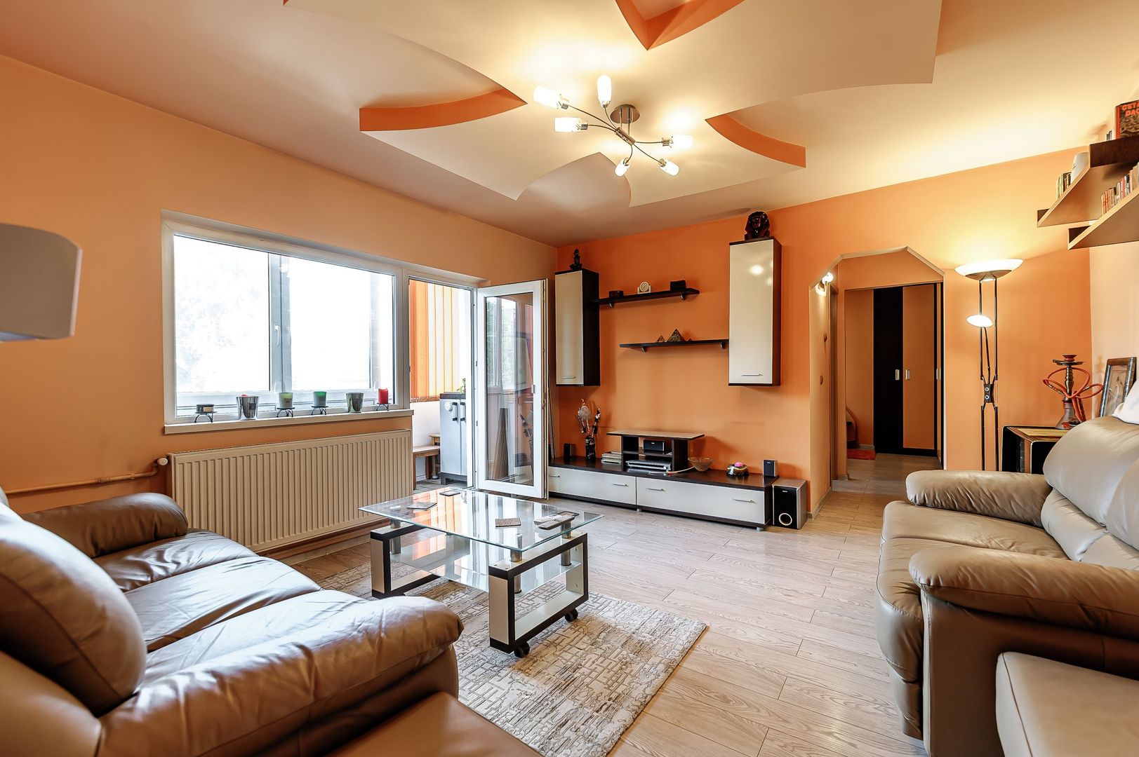 VÂNDUT! Apartament cu 2 camere, Micalaca Zona 100 - Poză 3