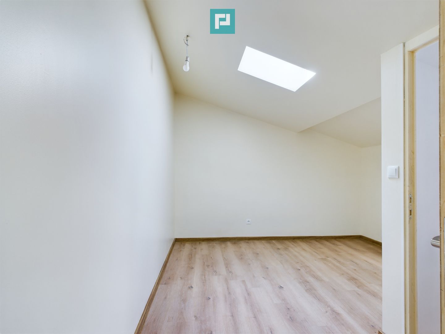 Casă cu 4 camere renovată complet în zona Gării de Nord - Poză 15