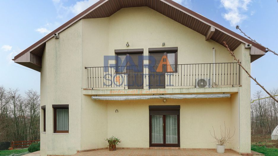 Casă cu 3 dormitoare și 2600 mp teren - Poză 22