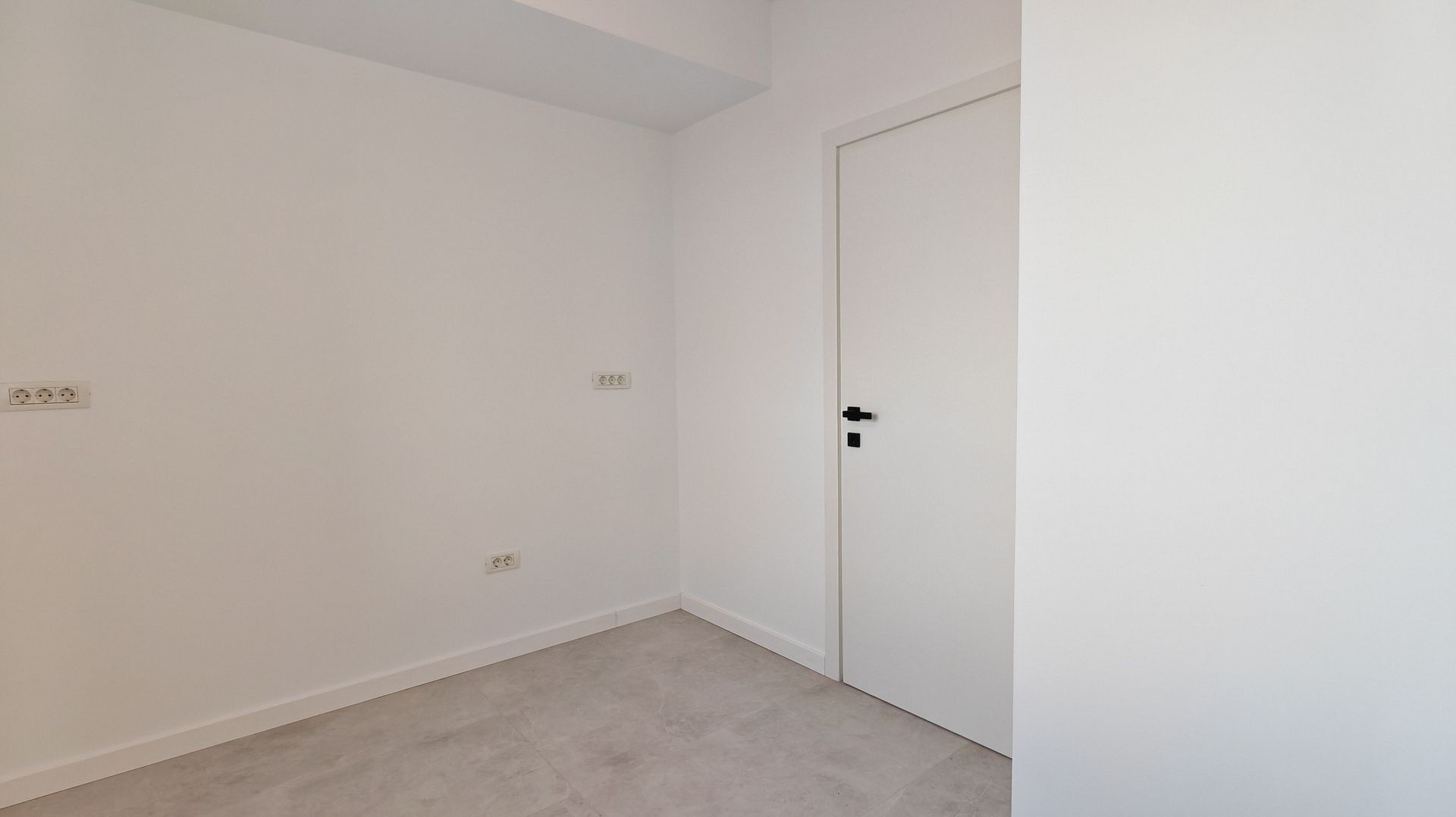 Apartament cu 2 camere de vânzare Tunari - Poză 3