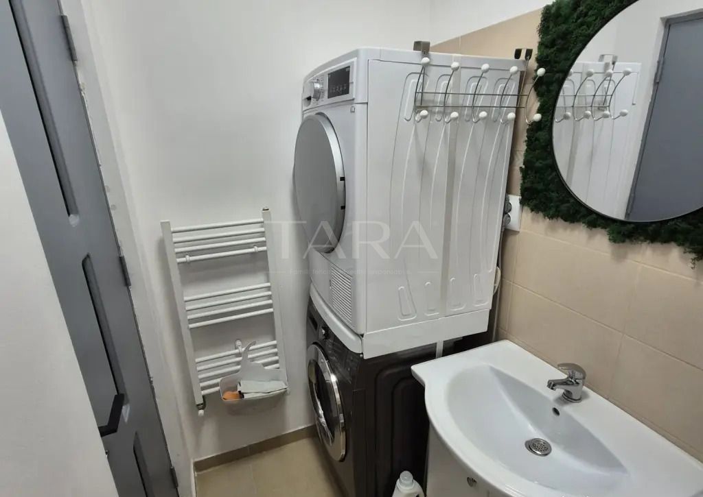 Apartament cu 3 camere, balcon și parcare – zona Panemar, Florești. - Poză 9