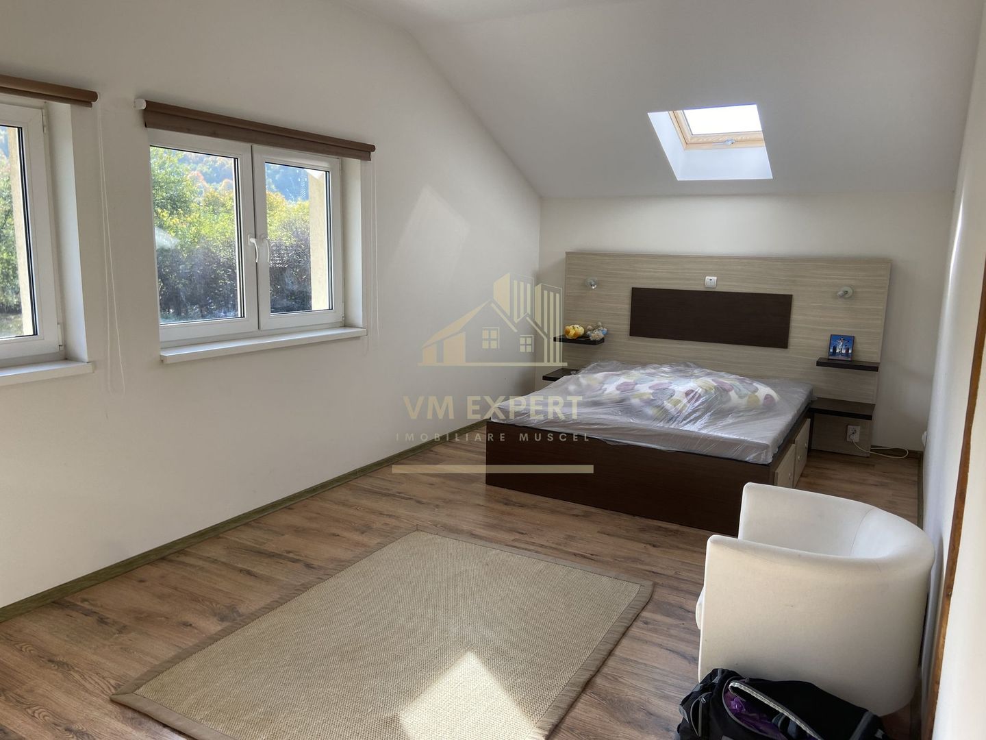 VILA CAMPULUNG, TEREN 4200 MP, PRET 259000 EURO - Poză 7