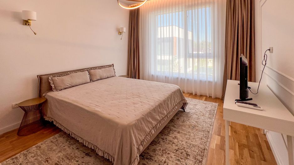 Vilă individuală elegantă, complet mobilată și utilată, lângă parcul și pădurea din Corbeanca - Poză 19