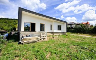 Casă modernă pe un singur nivel | Corunca – Str. Răsăritului - Poză 1