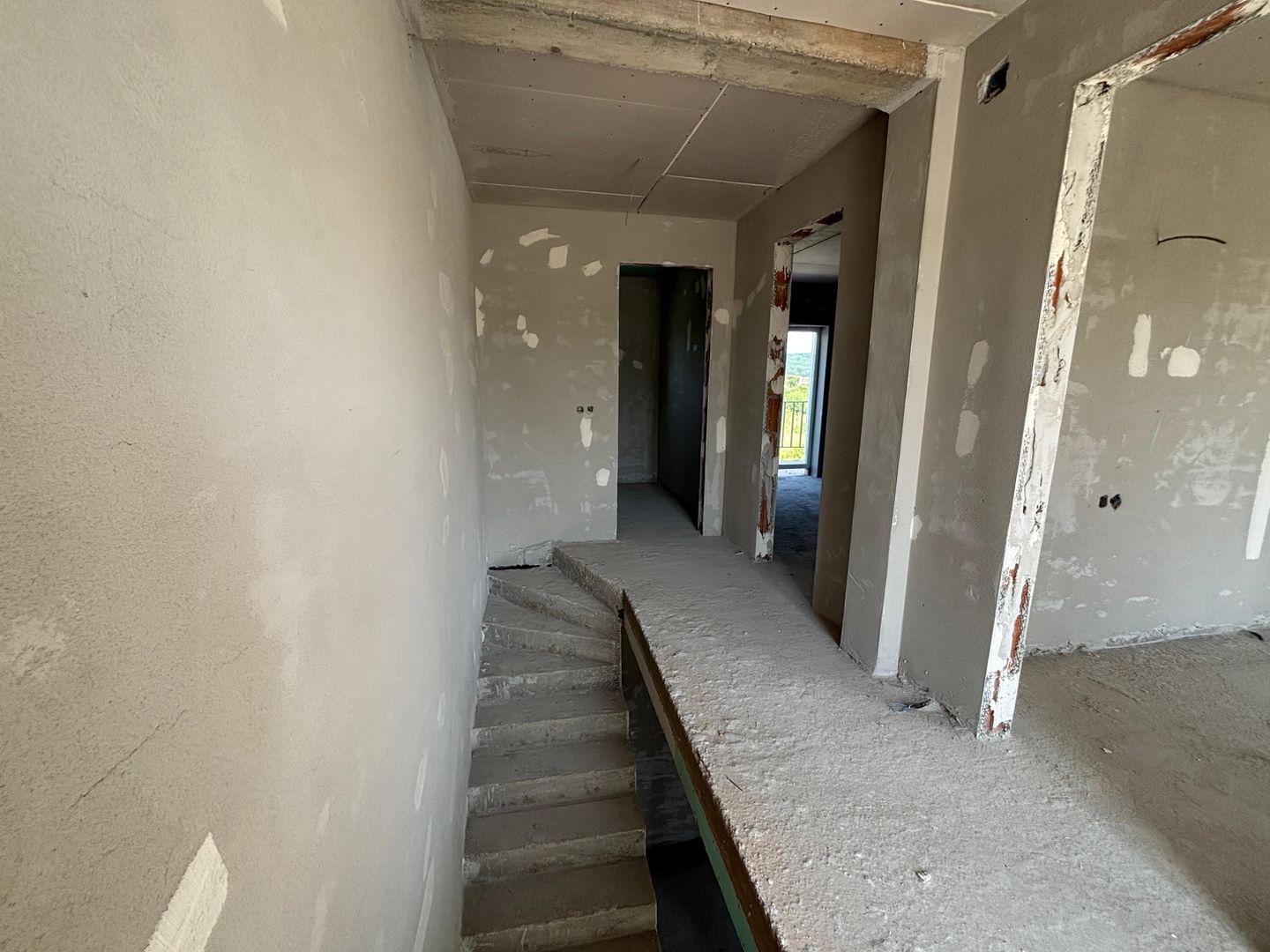 Viața la casă, liniște și munți la orizont – Duplexuri noi în Mohu - Poză 3