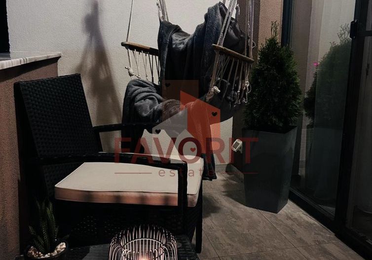 Etaj 1. Mobilat si utilat. Spatios. 2 locuri de parcare - Poză 6