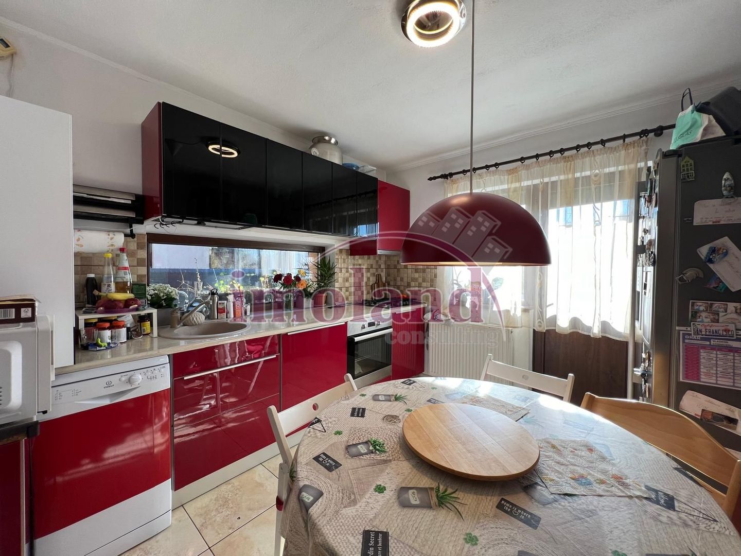 Casa cu garaj si curte - Balotesti - Poză 5