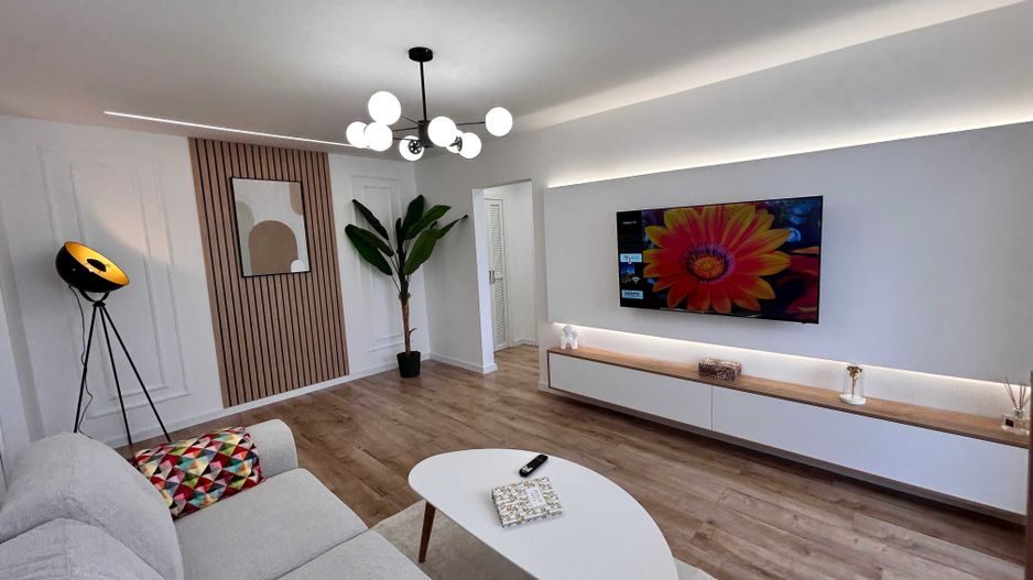 Vand-Apartament 2 camere-Metrou Romanierilor-Drumul Taberei - Poză 1