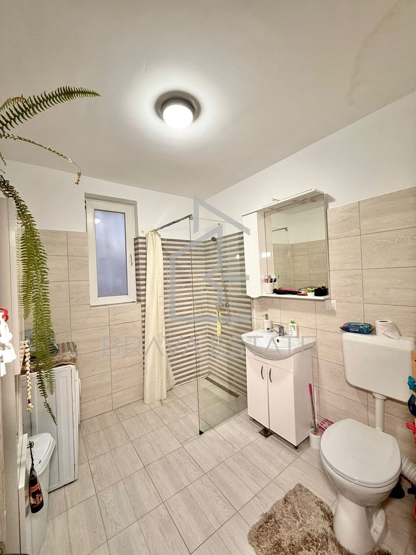 Apartament 3 camere,60 mp, balcon ,parcare, zona Terra,  Floresti - Poză 8