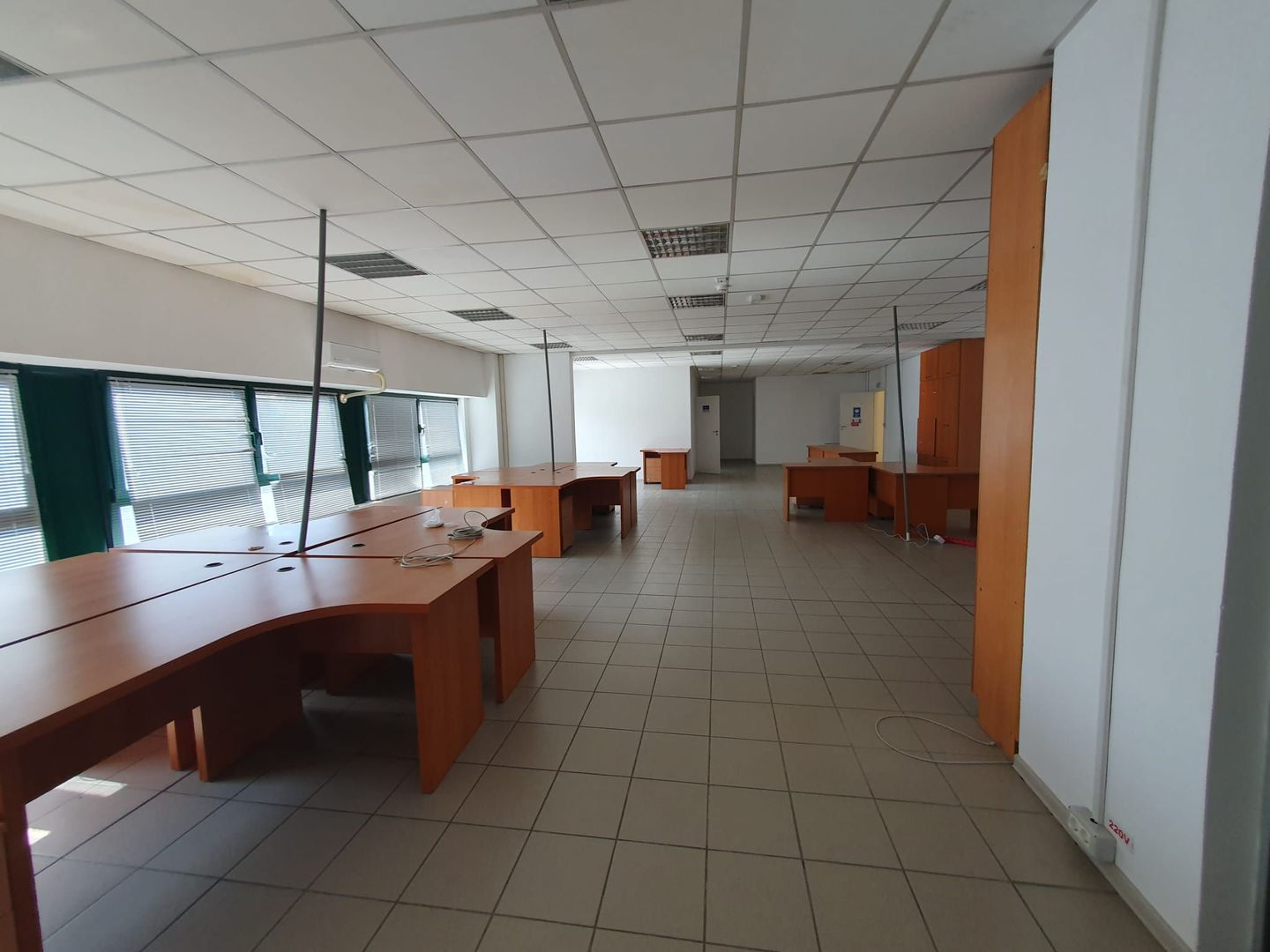 Hala productie /depozitare -zona C.  Sagului - Poză 7